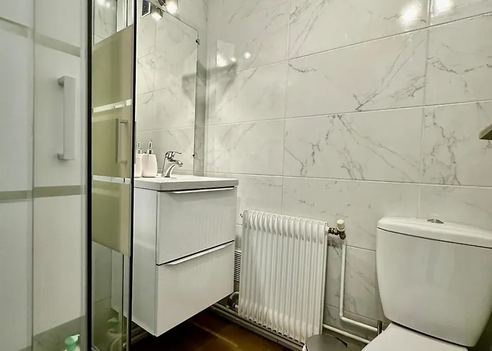 Le Petit Chartreux Apartment *